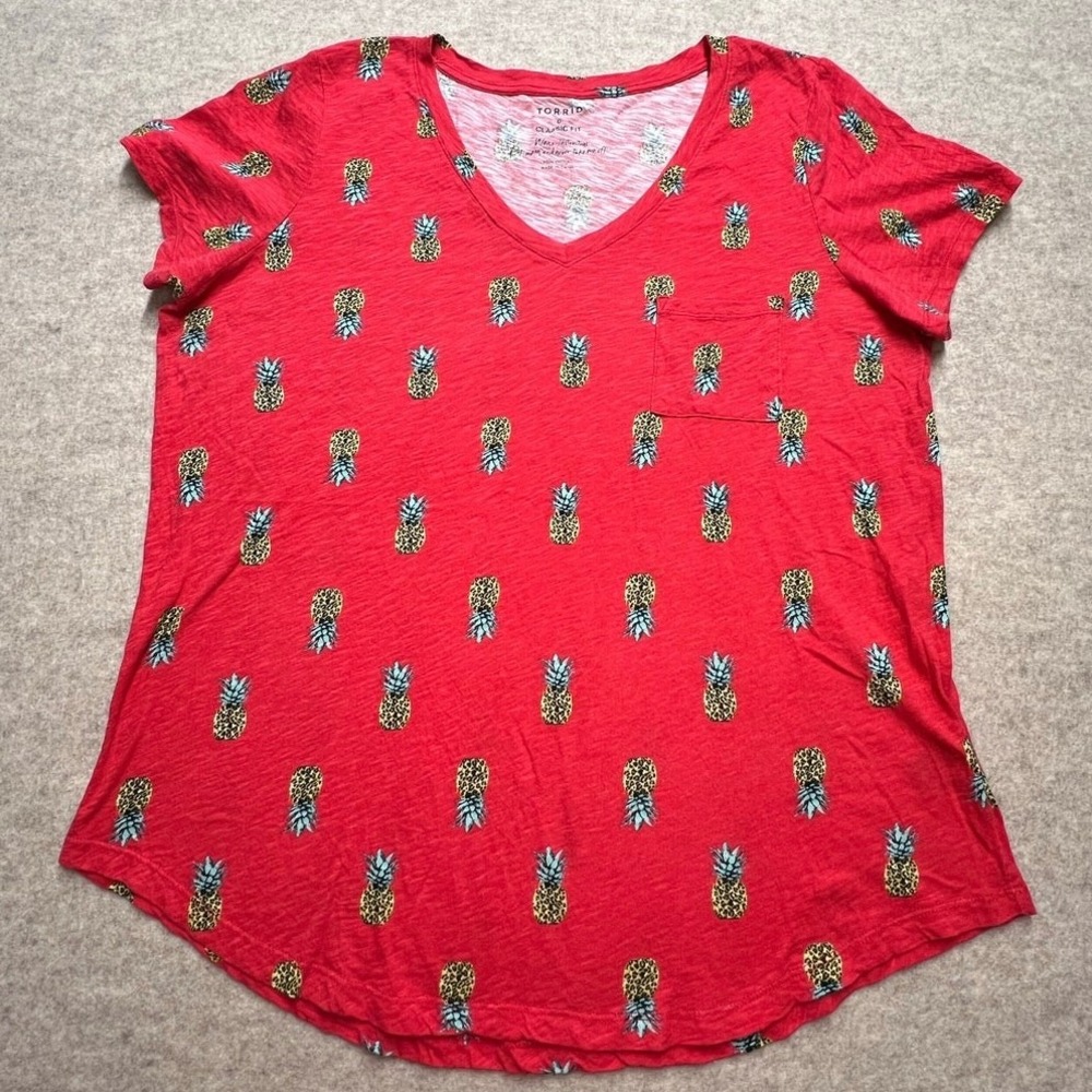 Torrid Pineapple Pocket Tee Women 0 XL Red Leopard Print V-Neck Cotton